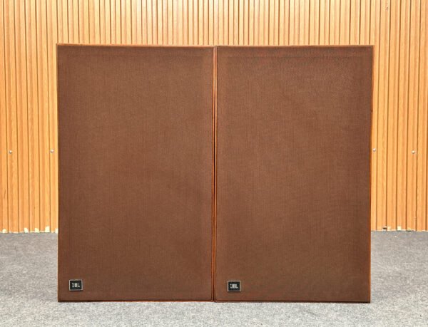 2qe0005_vs11_image_jbl_l100century_2