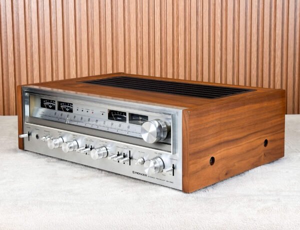 NEAR MINT PIONEER SX-880 RECEIVER