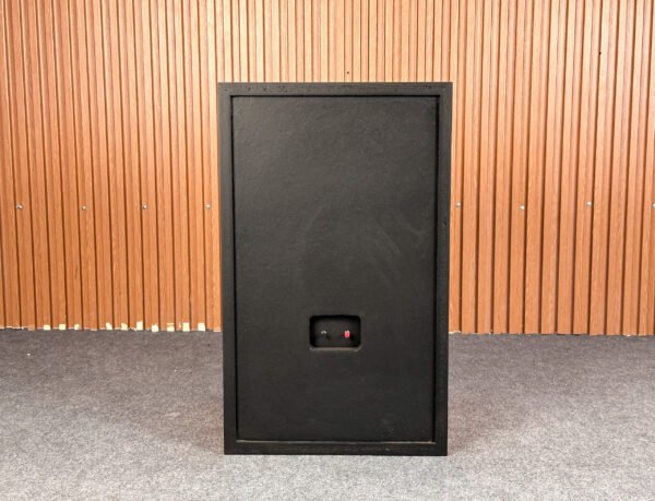 VERY NICE JBL L100 CENTURY SPEAKERS