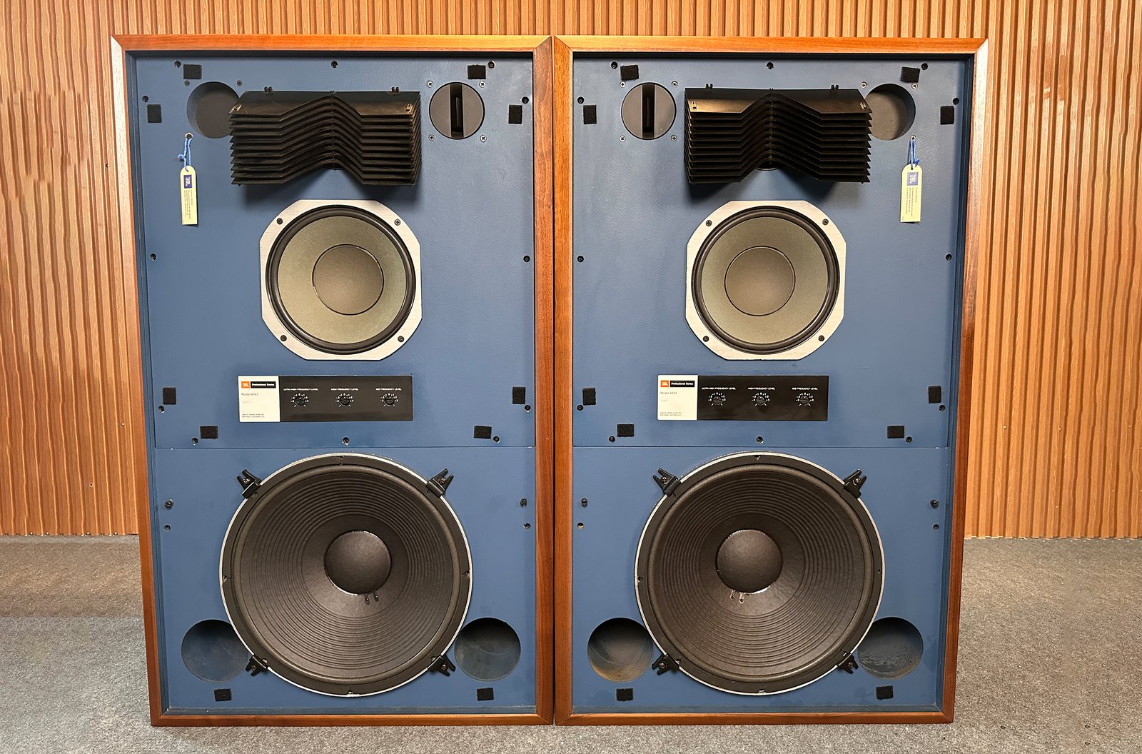 JBL 4343 SPEAKERS JBL 4343 SPEAKERS