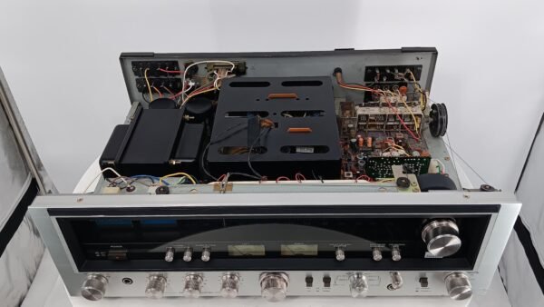 SANSUI 7070 VINTAGE RECEIVER