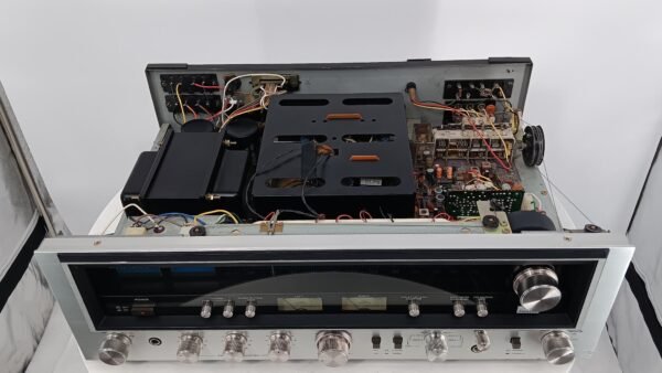 SANSUI 7070 VINTAGE RECEIVER