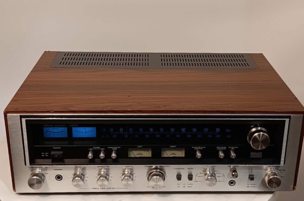 Sansui 7070 Vintage Receiver-4