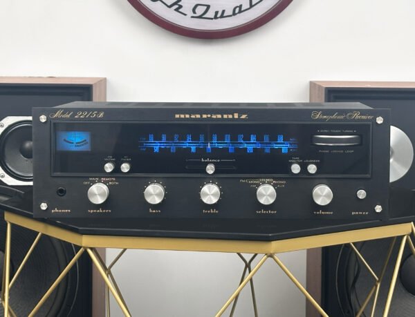 Receiver_marantz_2215b_2qe0029_9