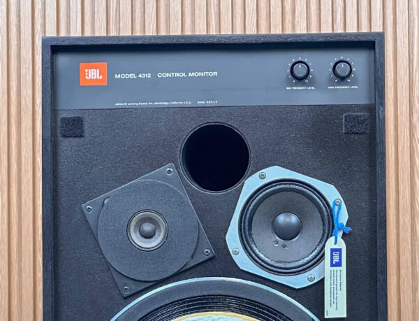 Speakers_jbl_4312_2qe0023_10