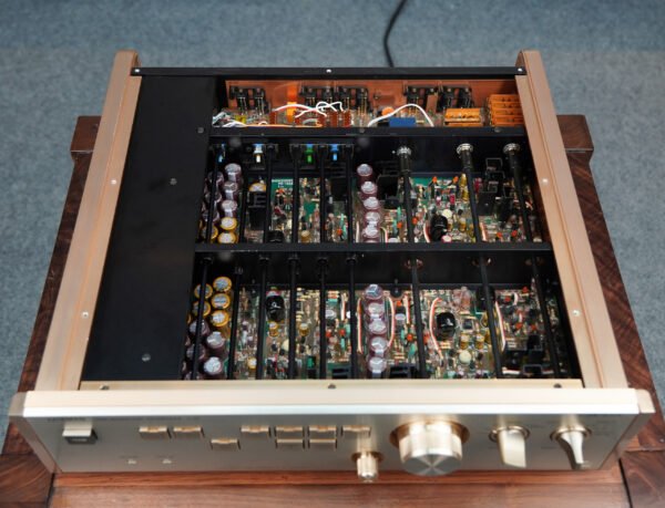 Luxman C-05 Vintage Preamplifier