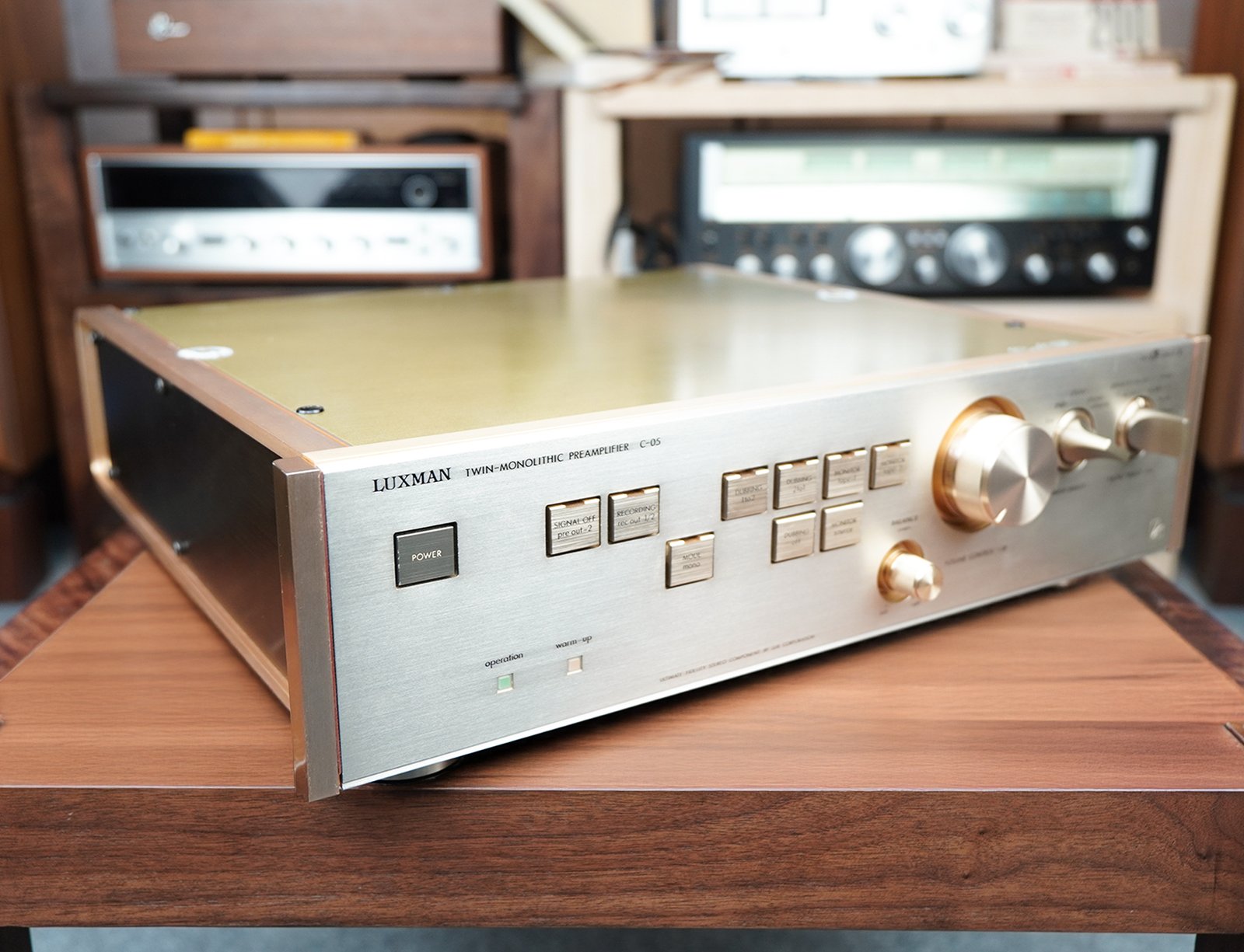 Luxman C-05 Vintage Preamplifier Luxman C-05 Vintage Preamplifier