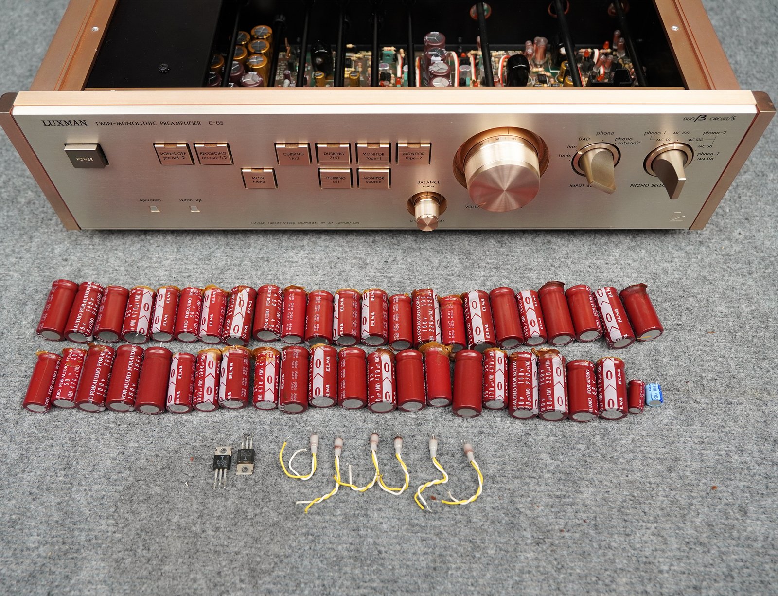 Preamplifier_luxman_c05_2to0013_3 Luxman C-05 Vintage Preamplifier