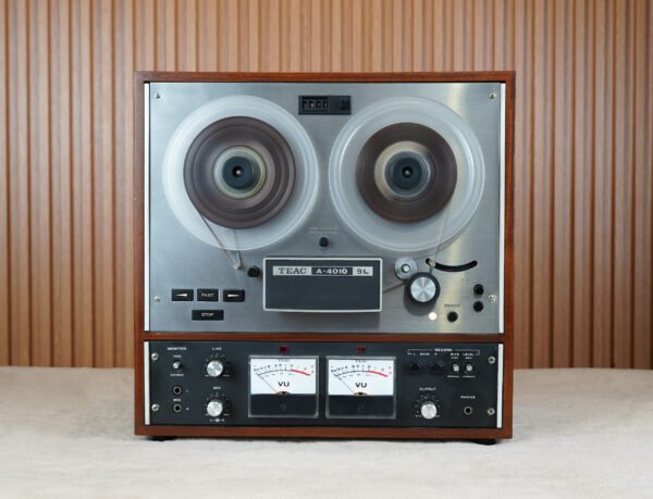 EXCELLENT TEAC A-4010SL REEL-TO-REEL