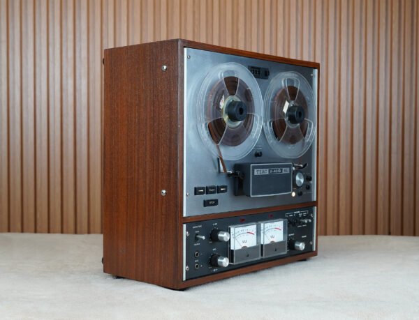 EXCELLENT TEAC A-4010SL REEL-TO-REEL