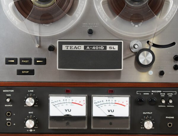 EXCELLENT TEAC A-4010SL REEL-TO-REEL