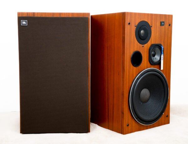 EXCELLENT JBL 120Ti SPEAKERS