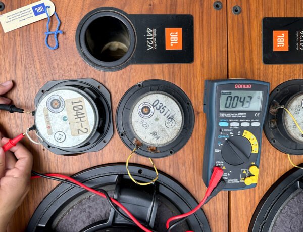 PROFESSIONAL JBL 4412A STUDIO MONITOR SPEAKERS