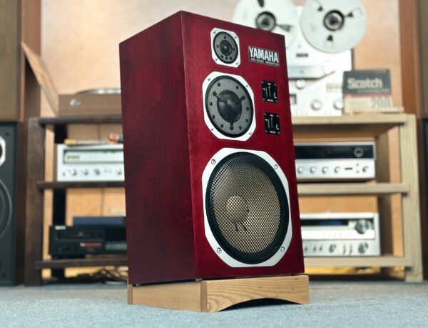 Superb Yamaha NS-1000M Pair of Speakers