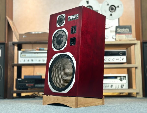 Superb Yamaha NS-1000M Pair of Speakers