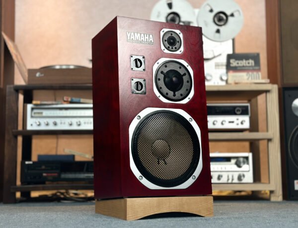 Superb Yamaha NS-1000M Pair of Speakers