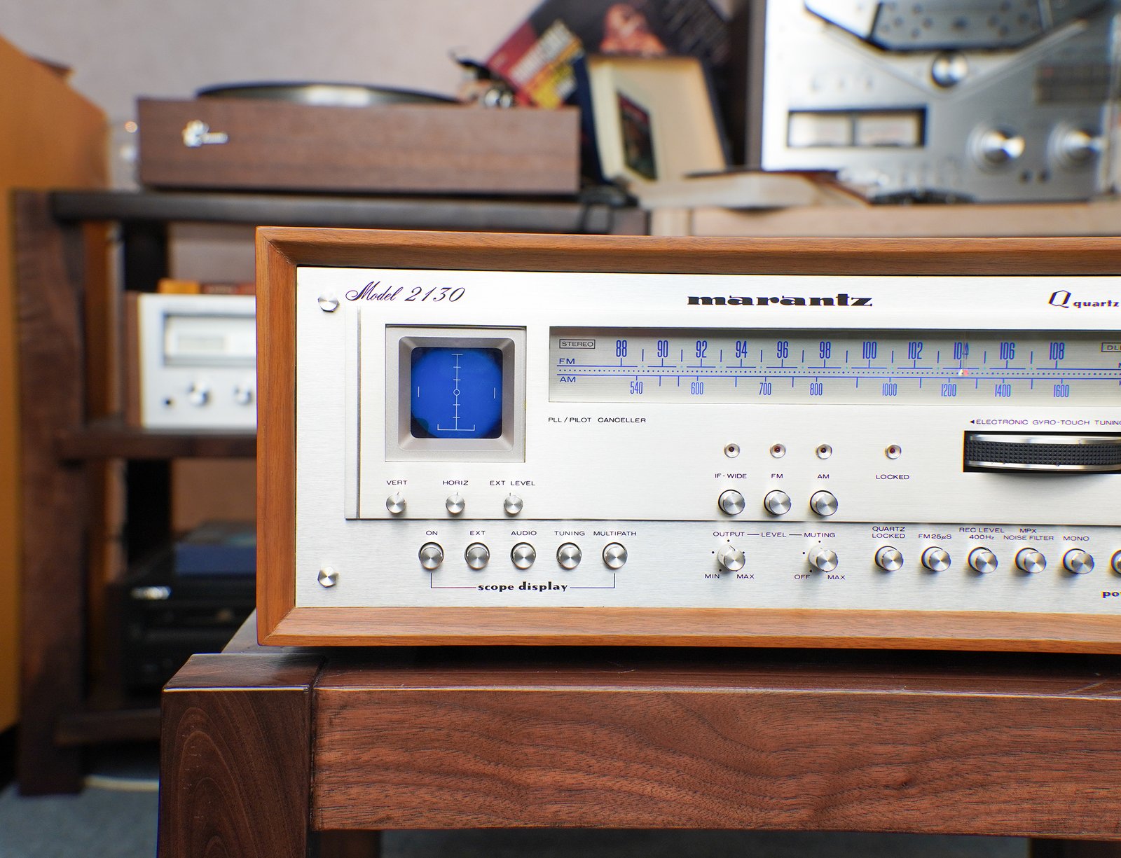 Marantz 2130 Vintage Stereo Tuner Marantz 2130 Vintage Stereo Tuner