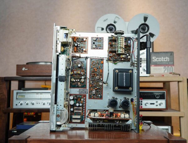 Excellent Marantz 2220B Receiver