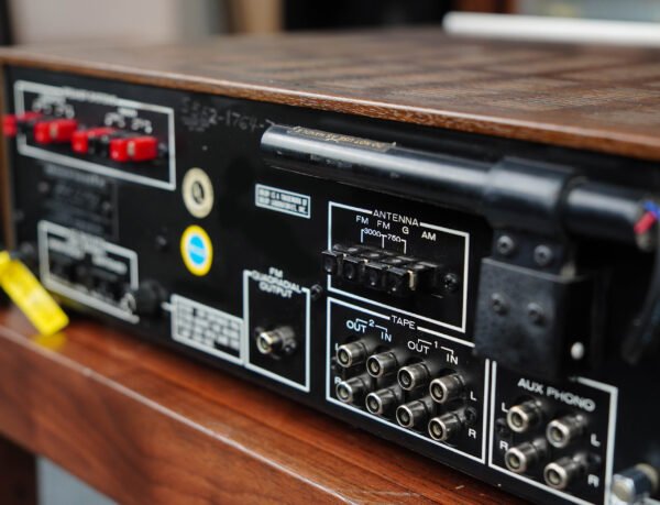 Excellent Marantz 2220B Receiver