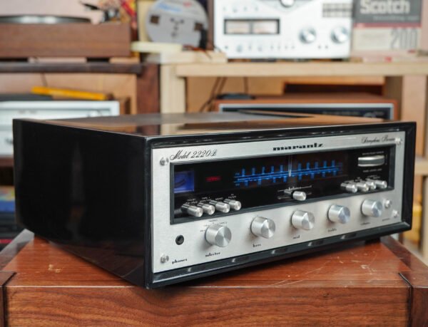 Excellent Marantz 2220B Receiver