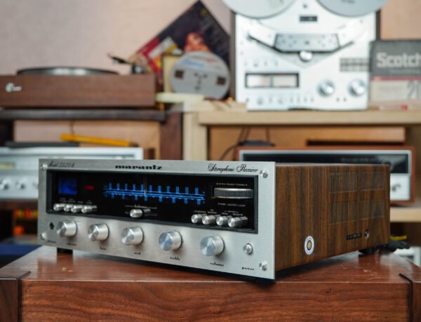 Excellent Marantz 2220B Receiver