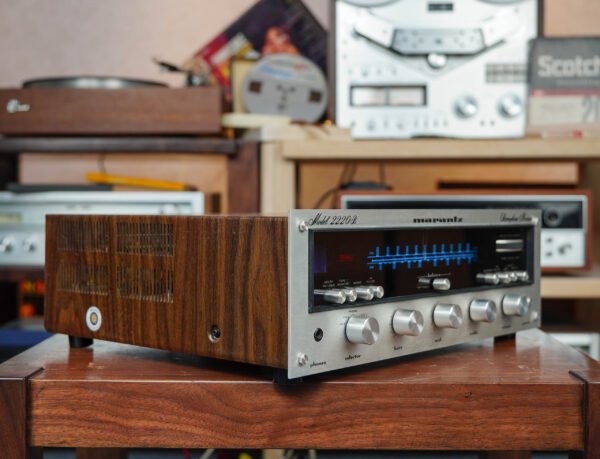 Excellent Marantz 2220B Receiver