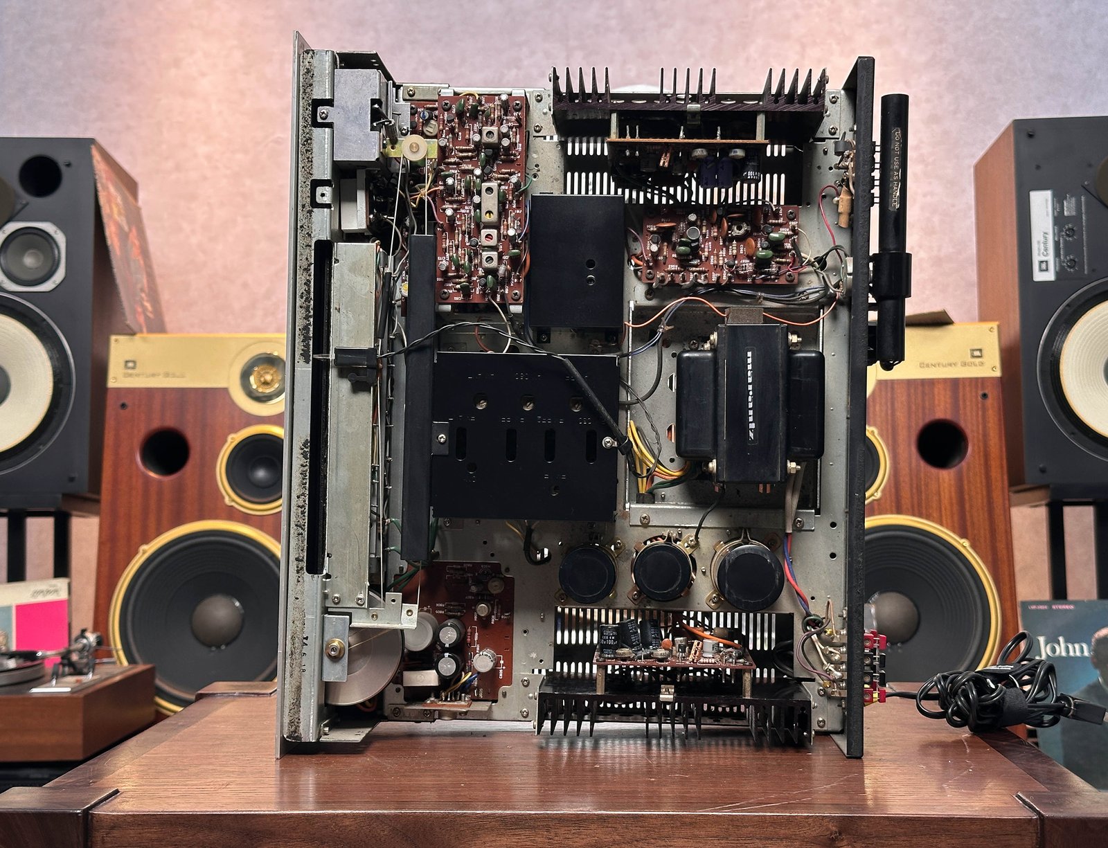 Marantz 2230 Stereo Vintage Receiver -7 Marantz 2230 Stereo Vintage Receiver