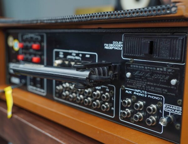 Outstanding Marantz 2252B Receiver