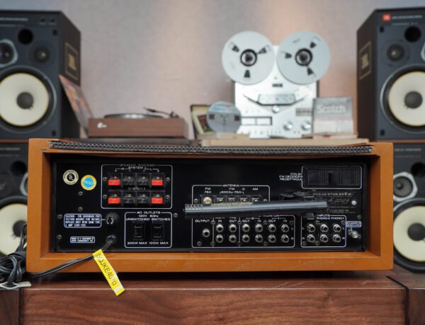 Outstanding Marantz 2252B Receiver
