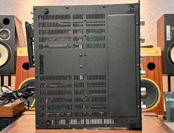 Outstanding Marantz 2252B Receiver