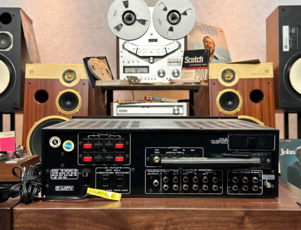 Outstanding Marantz 2252B Receiver