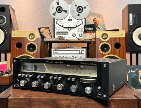 Outstanding Marantz 2252B Receiver-8