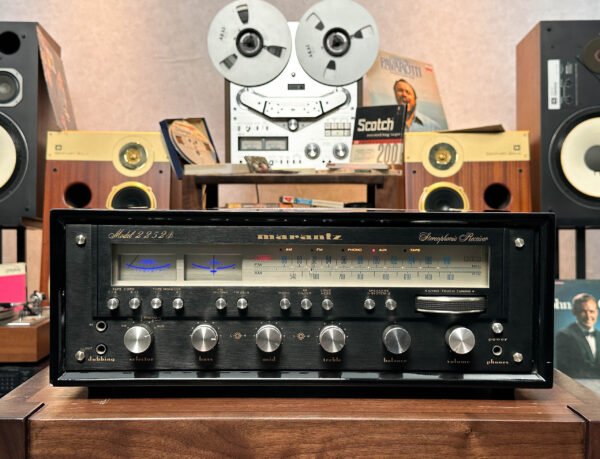 Outstanding Marantz 2252B Receiver