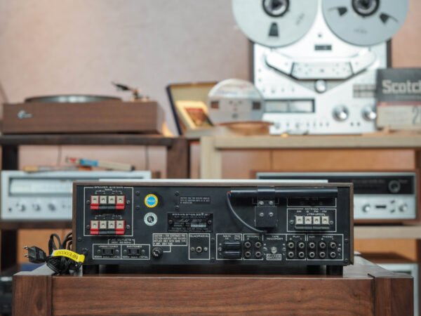 Excellent Marantz 2270 Receiver