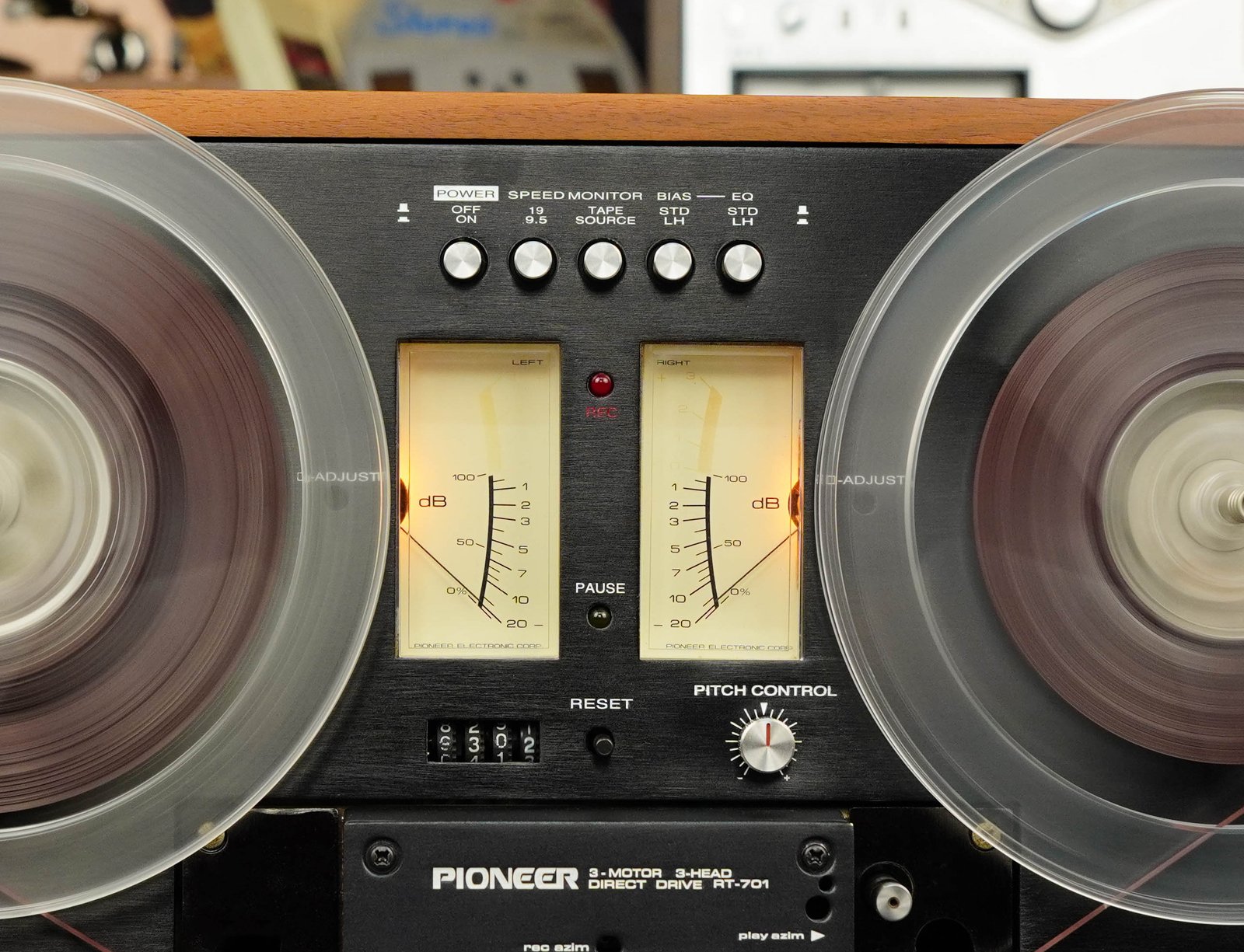 Pioneer RT-701 Vintage Reel-to-Reel Tape Recorder Pioneer RT-701 Vintage Reel-to-Reel Tape Recorder