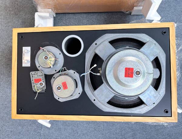 Speakers_pioneer_hpm100_5qtts0723_1
