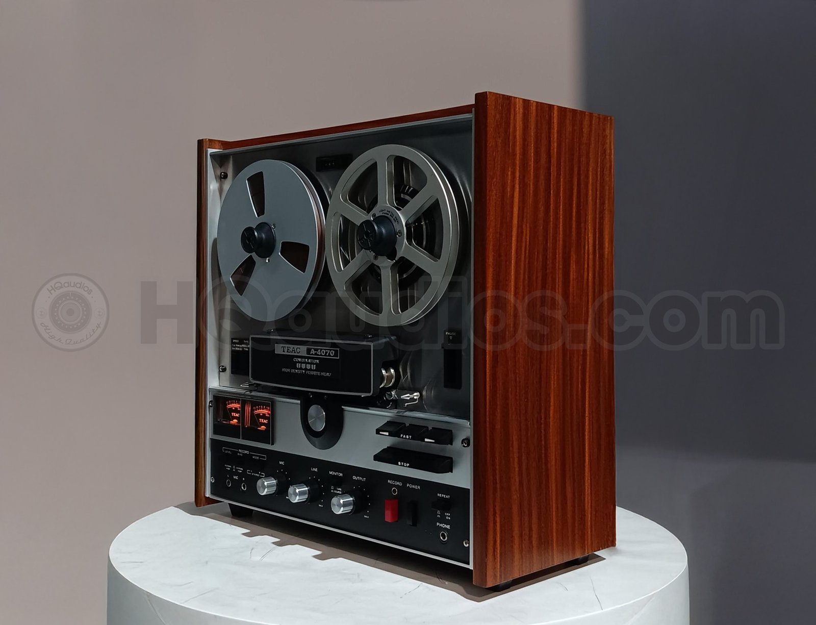 TEAC A-4070 Reel-to-Reel Tape Recorder TEAC A-4070 Reel-to-Reel Tape Recorder