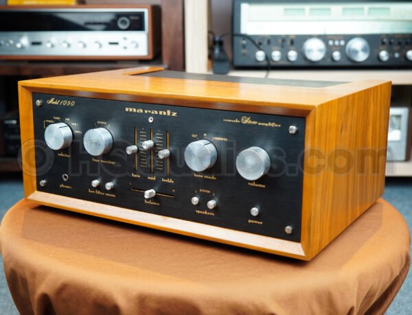 Outstanding Marantz 1090 Amplifier