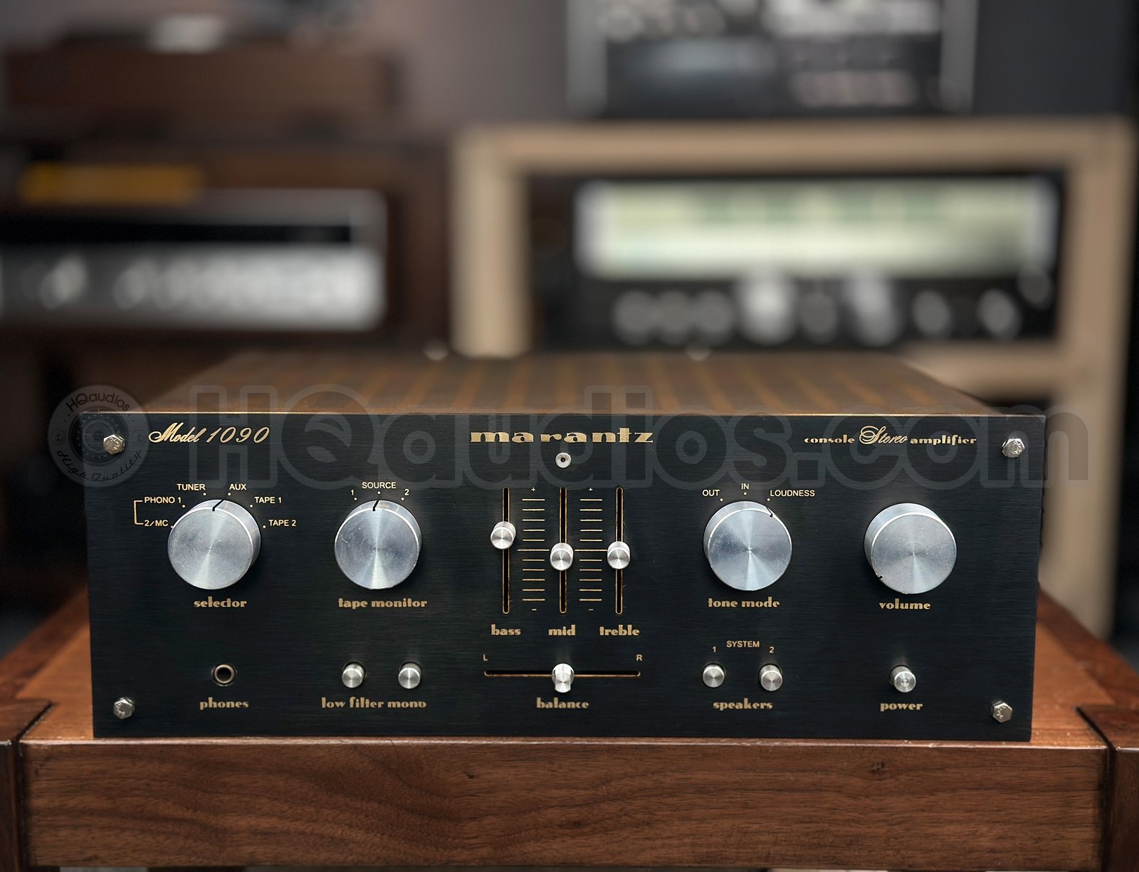 Outstanding Marantz 1090 Amplifier Outstanding Marantz 1090 Amplifier