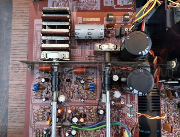 Amplifier_marantz_1090_2qe0056_6