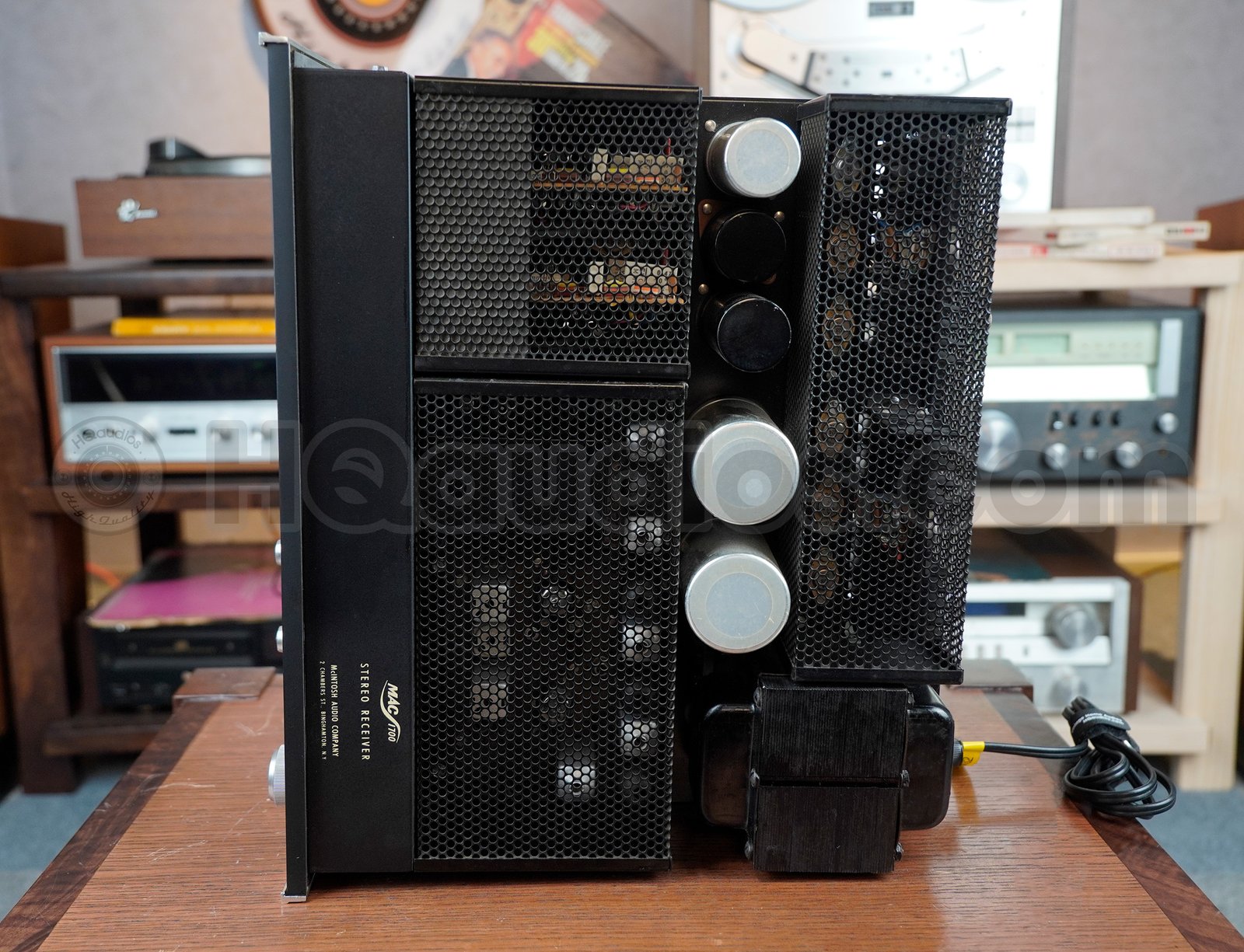 Top-notch McIntosh MAC1700 Vintage Receiver Top-notch McIntosh MAC1700 Vintage Receiver