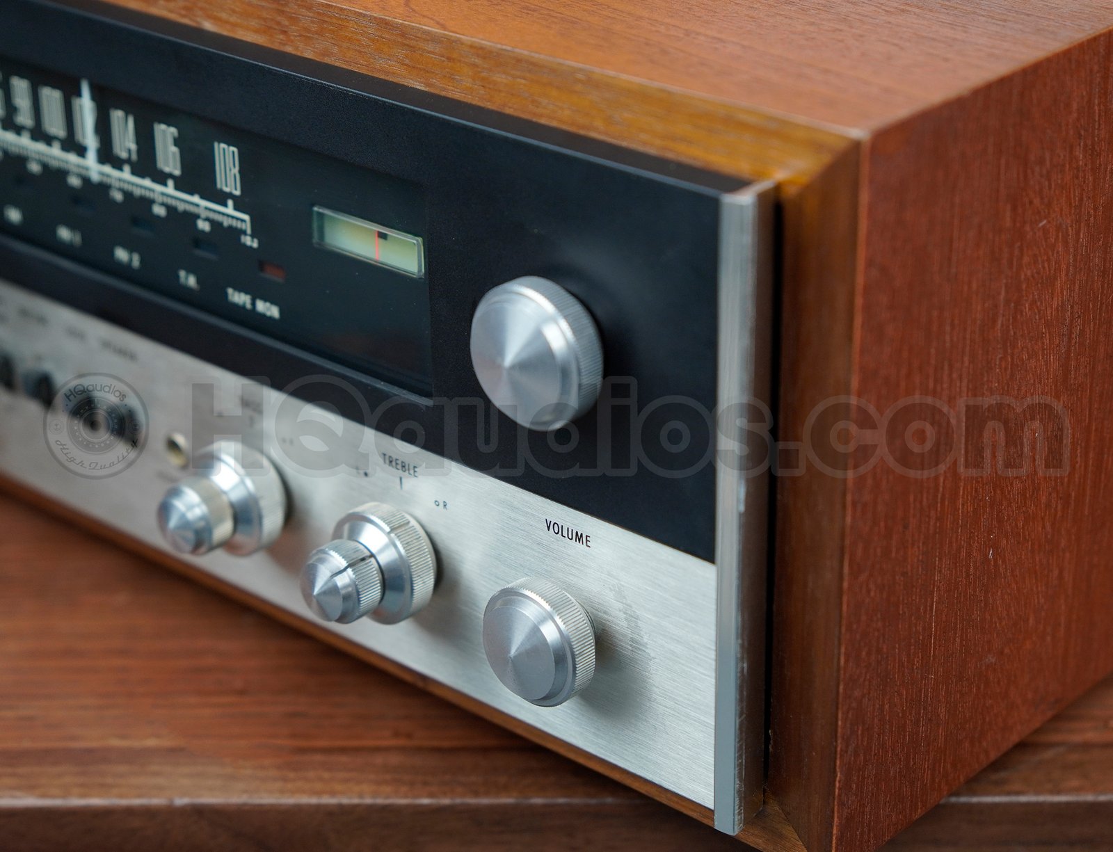 Top-notch McIntosh MAC1700 Vintage Receiver Top-notch McIntosh MAC1700 Vintage Receiver