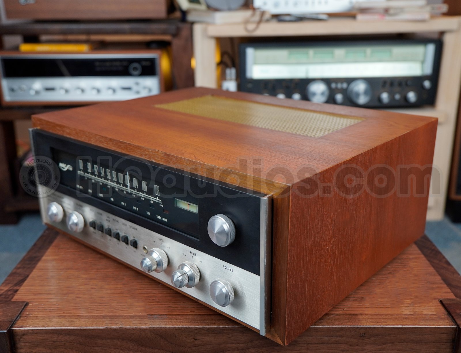 Top-notch McIntosh MAC1700 Vintage Receiver Top-notch McIntosh MAC1700 Vintage Receiver