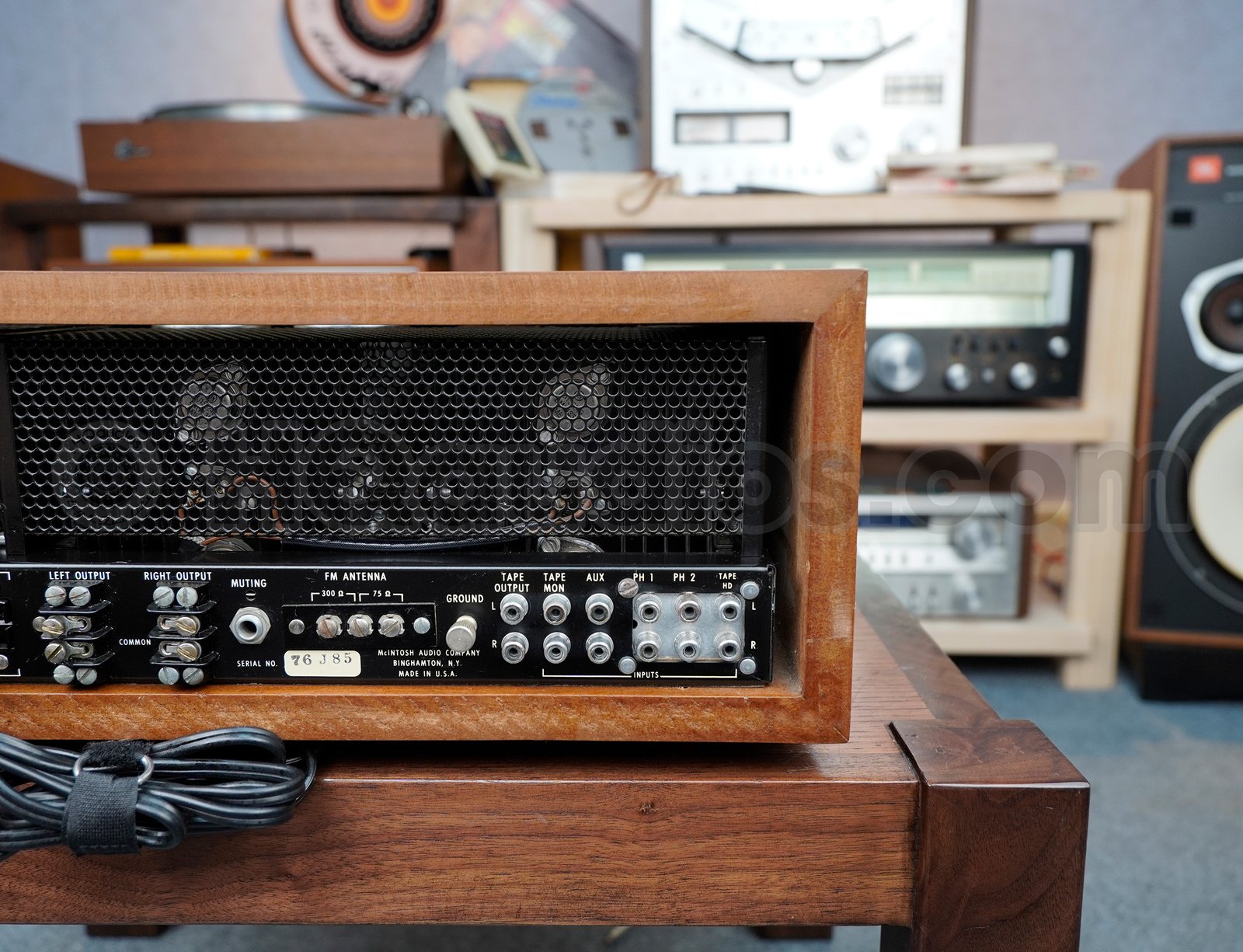 Top-notch McIntosh MAC1700 Vintage Receiver Top-notch McIntosh MAC1700 Vintage Receiver