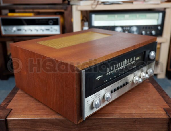 Top-notch McIntosh MAC1700 Vintage Receiver
