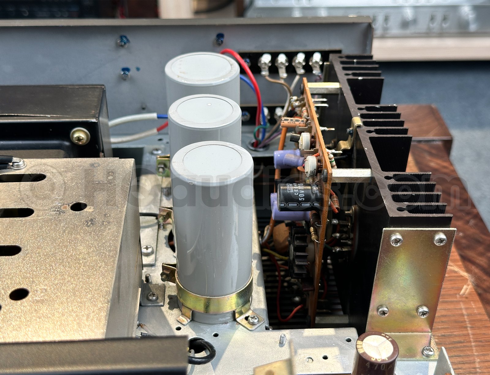 Superior Marantz 2230 Stereo Receiver Superior Marantz 2230 Stereo Receiver