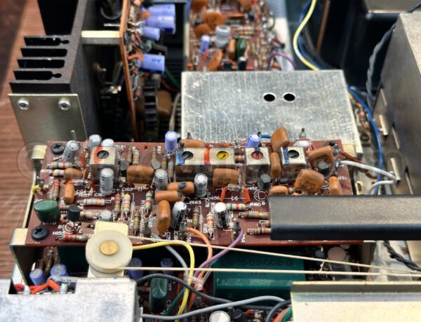 Superior Marantz 2230 Stereo Receiver