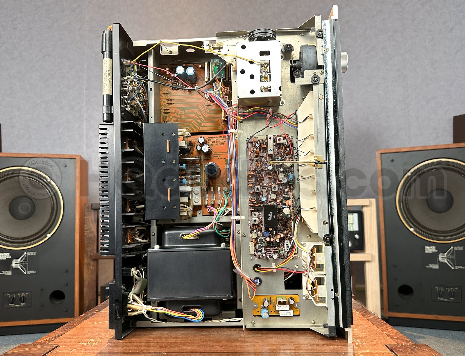 Top-notch Sansui 9090 Vintage Receiver Top-notch Sansui 9090 Vintage Receiver