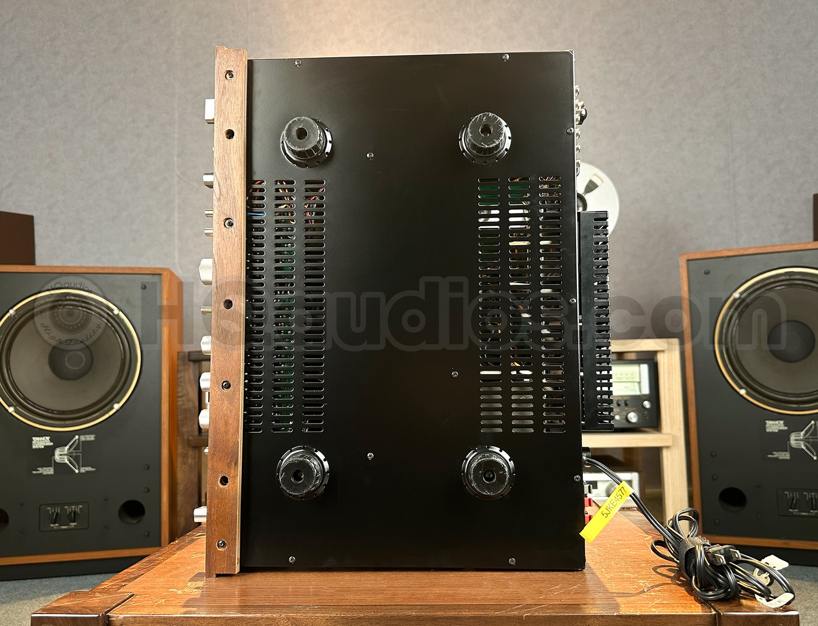 Top-notch Sansui 9090 Vintage Receiver Top-notch Sansui 9090 Vintage Receiver