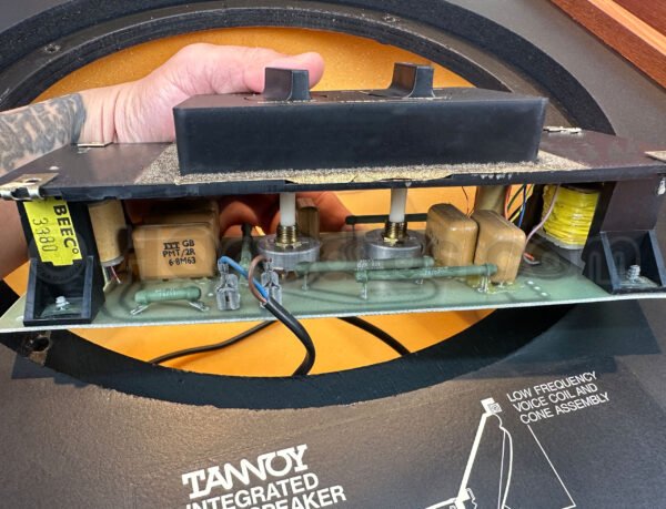 Speakers_tannoy_berkeley_2to0019_38